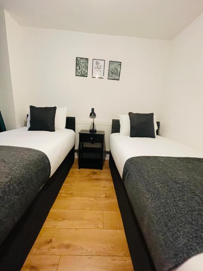 Casa de férias Cheerful 5-bedroom With Free Parking Bristol