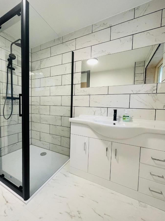Casa de férias Cheerful 5-bedroom With Free Parking Bristol