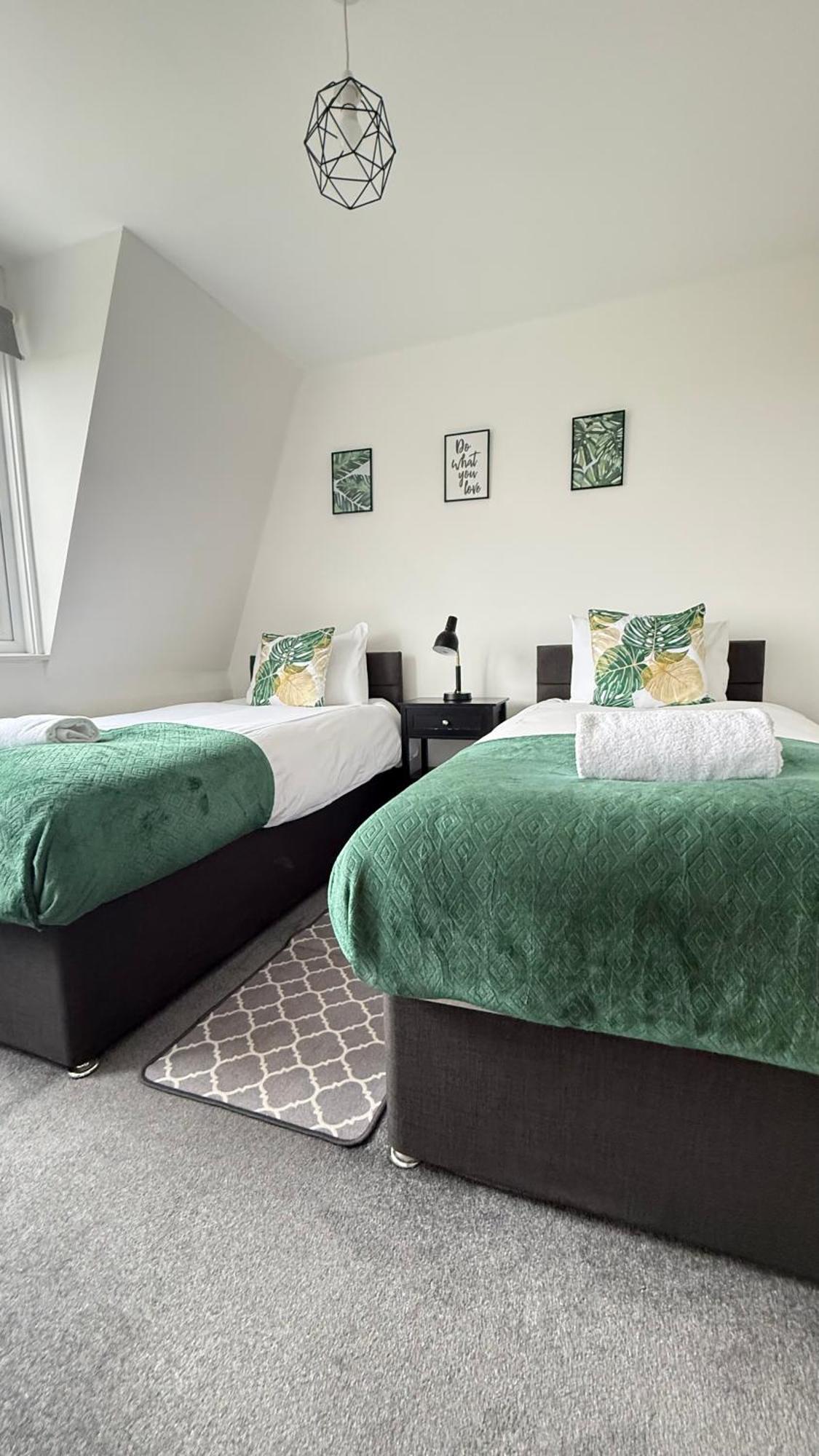 Cheerful 5-bedroom With Free Parking Bristol