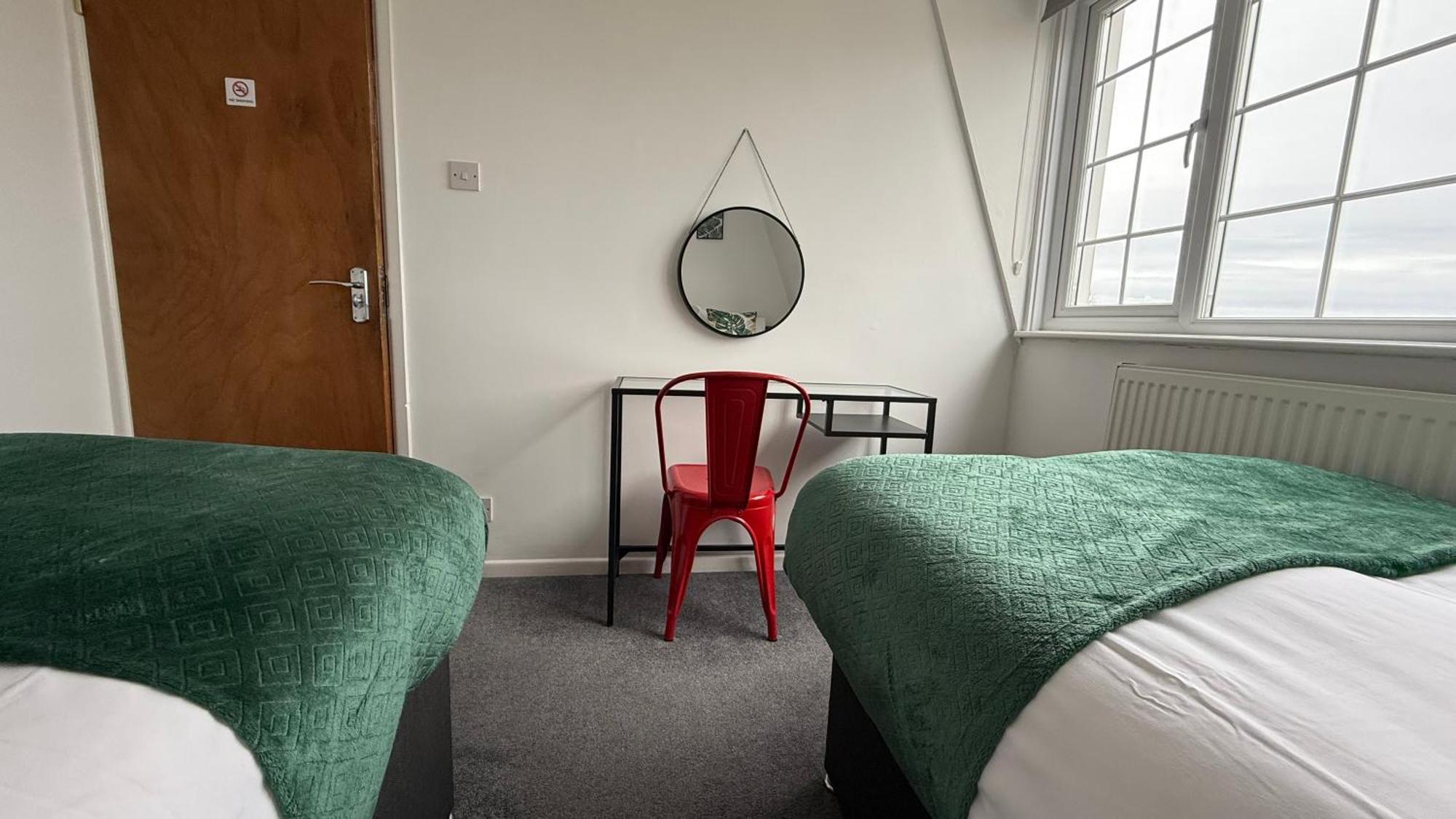 Cheerful 5-bedroom With Free Parking * Bristol